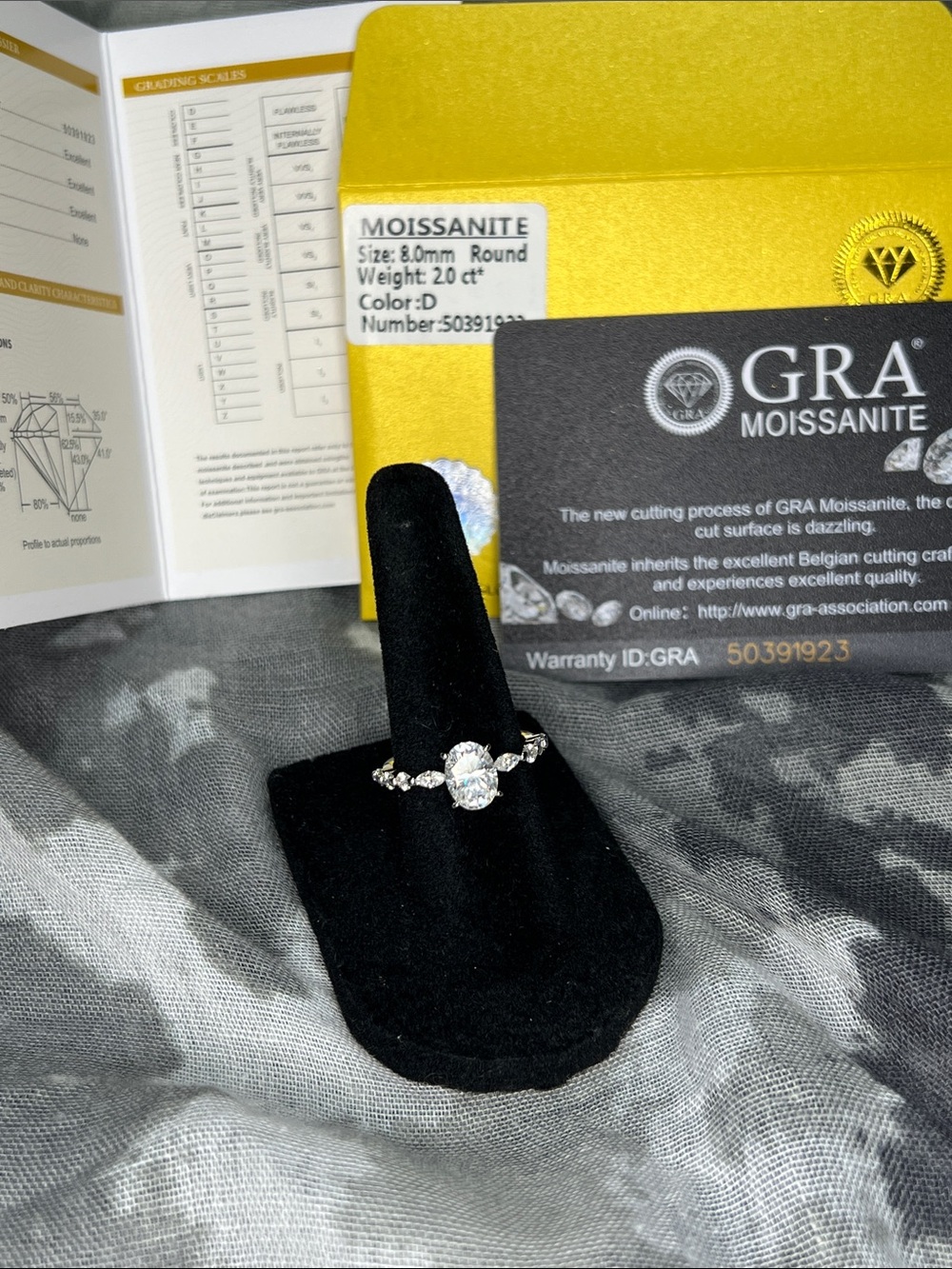 2ct Round Cut Silver Silver Engagement Ring - Moissanite